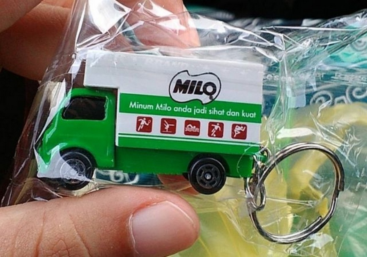 Milo WIth Limited Edition Milo Model Car Key Ring For Free