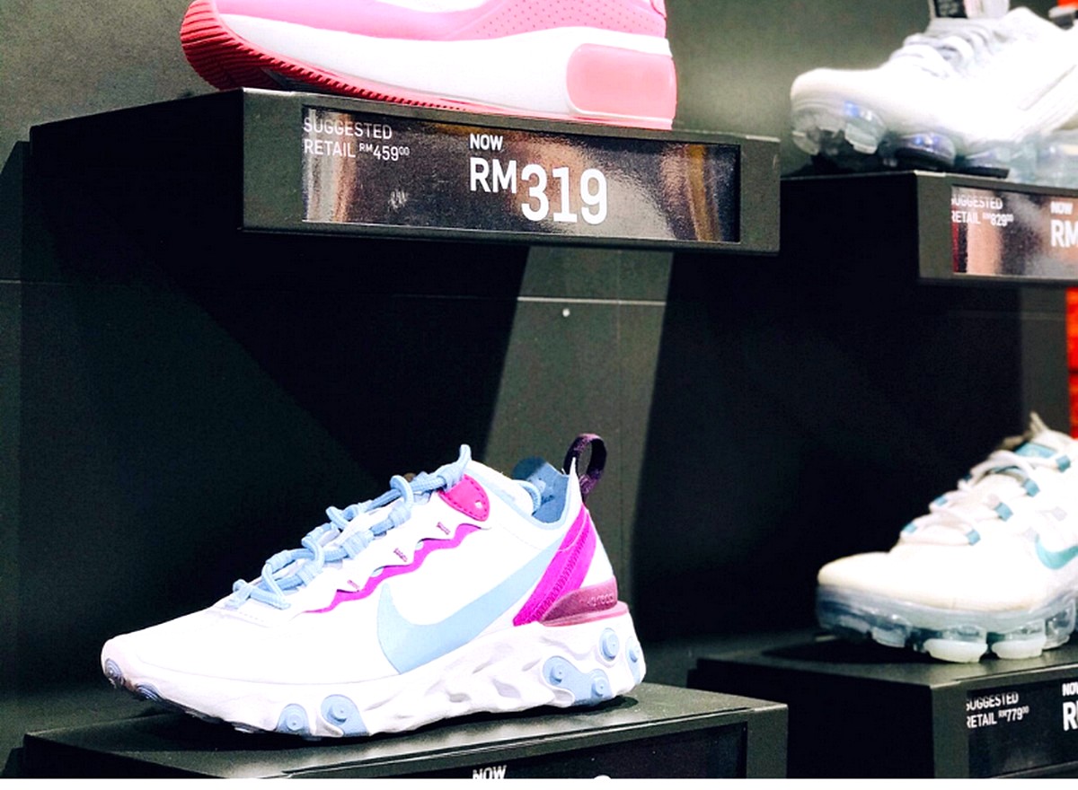 Nike-2020-Malaysia-Crazy-Sale-2021-Clearance-Warehouse-Outlet-Store-Factory-Discounts-0012 - Apparels Fashion Accessories Fashion Lifestyle & Department Store Fitness Footwear Kuala Lumpur Melaka Outdoor Sports Pahang Selangor Sports,Leisure & Travel Sportswear Warehouse Sale & Clearance in Malaysia