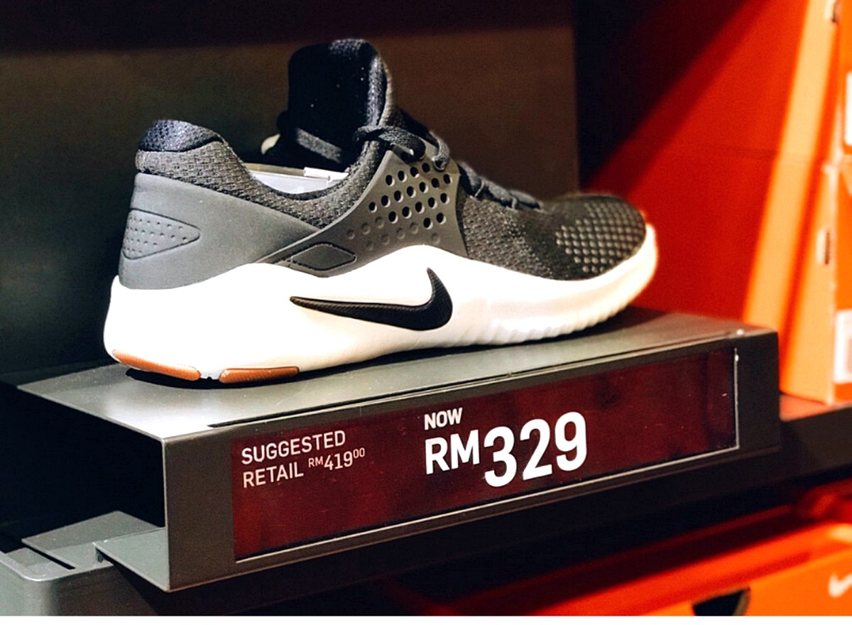 Nike-2020-Malaysia-Crazy-Sale-2021-Clearance-Warehouse-Outlet-Store-Factory-Discounts-006 - Apparels Fashion Accessories Fashion Lifestyle & Department Store Fitness Footwear Kuala Lumpur Melaka Outdoor Sports Pahang Selangor Sports,Leisure & Travel Sportswear Warehouse Sale & Clearance in Malaysia 