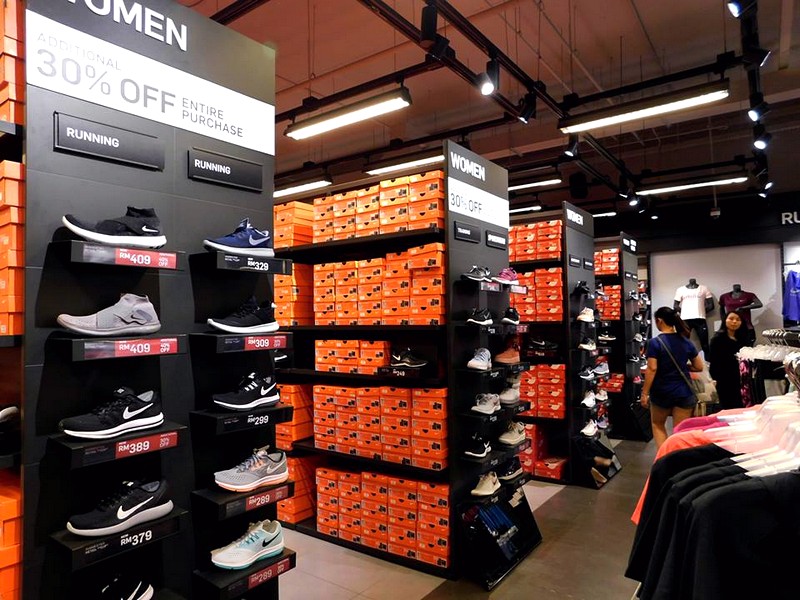 nike fashion outlets