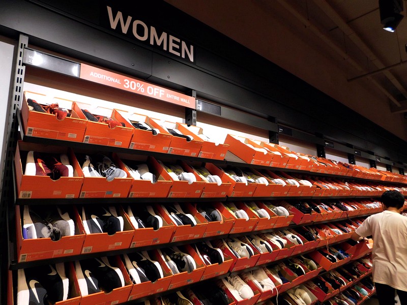 nike factory outlet sale 2020