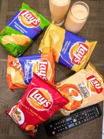 FamilyMart-Lays-20-OFF-Promotion-350x466 - Johor Kedah Kelantan Kuala Lumpur Melaka Negeri Sembilan Pahang Penang Perak Perlis Promotions & Freebies Putrajaya Sabah Sarawak Selangor Supermarket & Hypermarket Terengganu 