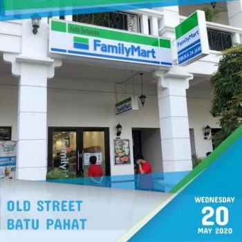 FamilyMart-Opening-Promotion-at-Old-Street-Batu-Pahat-350x350 - Johor Promotions & Freebies Supermarket & Hypermarket 