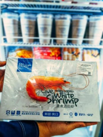 FamilyMart-frozen-Large-Prawns-2-350x466 - Beverages Food , Restaurant & Pub Johor Kedah Kelantan Kuala Lumpur Melaka Negeri Sembilan Pahang Penang Perak Perlis Promotions & Freebies Putrajaya Sabah Sarawak Selangor Supermarket & Hypermarket Terengganu 