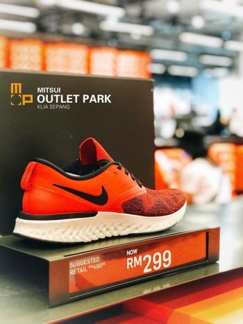 Nike-Special-Sale-at-Mitsui-Outlet-Park-KLIA-10-350x467 - Apparels Fashion Accessories Fashion Lifestyle & Department Store Footwear Malaysia Sales Selangor Sportswear 