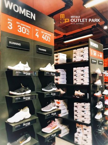Nike-Special-Sale-at-Mitsui-Outlet-Park-KLIA-4-350x467 - Apparels Fashion Accessories Fashion Lifestyle & Department Store Footwear Malaysia Sales Selangor Sportswear 