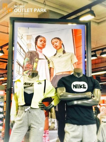 Nike-Special-Sale-at-Mitsui-Outlet-Park-KLIA-9-350x467 - Apparels Fashion Accessories Fashion Lifestyle & Department Store Footwear Malaysia Sales Selangor Sportswear 