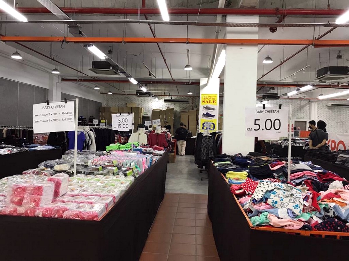 Branded-Sports-Warehouse-Sale-at-Citta-Mall-Malaysia-Jualan-Gudang-Clearance-2021-shoes-sports-apparels-accessories-002 - Apparels Fashion Accessories Fashion Lifestyle & Department Store Selangor Sportswear Warehouse Sale & Clearance in Malaysia 