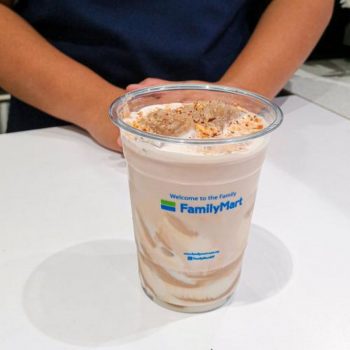 FamilyMart-Gianduja-Chocolate-Hazelnut-Milkshake-Promo-350x350 - Beverages Food , Restaurant & Pub Johor Kedah Kelantan Kuala Lumpur Melaka Negeri Sembilan Pahang Penang Perak Perlis Promotions & Freebies Putrajaya Sabah Sarawak Selangor Supermarket & Hypermarket Terengganu 