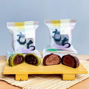 FamilyMart-Matcha-Mochi-Chocolate-Mochi-Promo-1-350x350 - Beverages Food , Restaurant & Pub Johor Kedah Kelantan Kuala Lumpur Melaka Negeri Sembilan Pahang Penang Perak Perlis Promotions & Freebies Putrajaya Sabah Sarawak Selangor Supermarket & Hypermarket Terengganu 