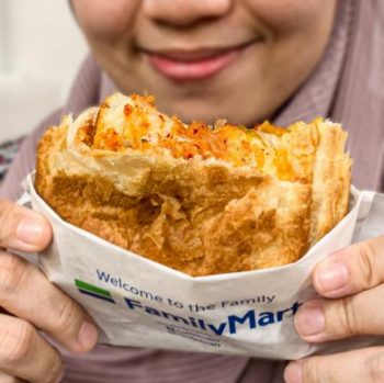 FamilyMart-Spicy-Kimchi-Chicken-Cheese-Croissant-Promo-350x349 - Beverages Food , Restaurant & Pub Johor Kedah Kelantan Kuala Lumpur Melaka Negeri Sembilan Pahang Penang Perak Perlis Promotions & Freebies Putrajaya Sabah Sarawak Selangor Terengganu 