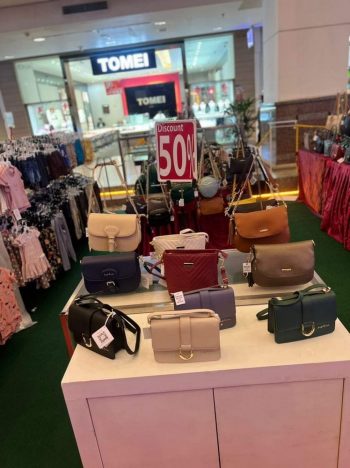 Jetz-Christmas-Warehouse-Sale-at-Berjaya-Times-Square-Kuala-Lumpur-3-350x468 - Apparels Fashion Accessories Fashion Lifestyle & Department Store Footwear Kuala Lumpur Selangor Warehouse Sale & Clearance in Malaysia 