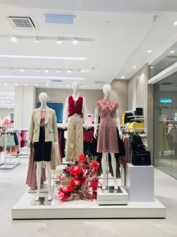 Voir-Gallery-Opening-Deal-at-Mitsui-Shopping-Park-Lalaport-350x467 - Apparels Fashion Accessories Fashion Lifestyle & Department Store Kuala Lumpur Promotions & Freebies Selangor 