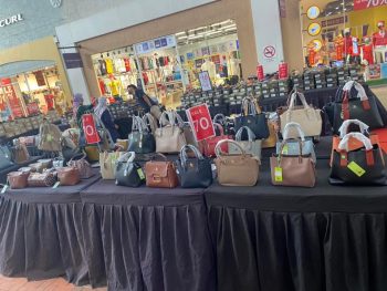 RC-Signatures-Amazing-Fair-at-Freeport-AFamosa-Outlet-7-350x263 - Bags Events & Fairs Fashion Accessories Fashion Lifestyle & Department Store Handbags Melaka Wallets 