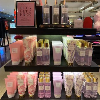 Victorias-Secret-Beauty-Accessories-Deal-3-350x350 - Beauty & Health Cosmetics Fragrances Johor Kedah Kelantan Kuala Lumpur Melaka Negeri Sembilan Online Store Pahang Penang Perak Perlis Personal Care Promotions & Freebies Putrajaya Sabah Sarawak Selangor Skincare Terengganu 