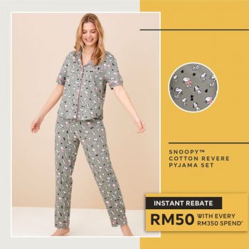 Marks-and-Spencer-Instant-Rebate-Deal-1-350x350 - Apparels Fashion Accessories Fashion Lifestyle & Department Store Johor Kedah Kelantan Kuala Lumpur Melaka Negeri Sembilan Online Store Pahang Penang Perak Perlis Promotions & Freebies Putrajaya Sabah Sarawak Selangor Terengganu 