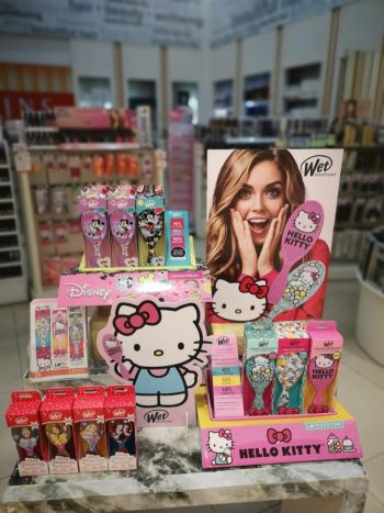 Shins-Hair-Brush-Limited-Edition-Hello-Kitty-Promotion-350x467 - Gifts , Souvenir & Jewellery Johor Kedah Kelantan Kuala Lumpur Melaka Negeri Sembilan Others Pahang Penang Perak Perlis Promotions & Freebies Putrajaya Sabah Sarawak Selangor 