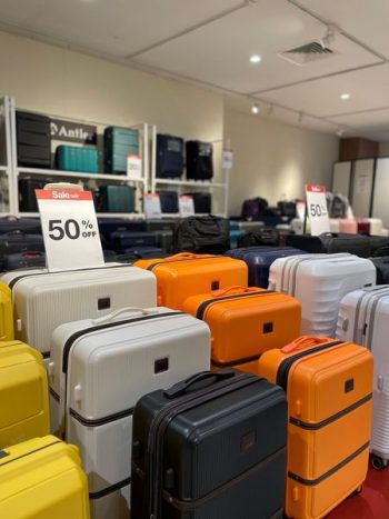 Isetan-Luggage-Fair-2-350x467 - Events & Fairs Kuala Lumpur Luggage Selangor Sports,Leisure & Travel 