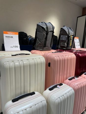 Isetan-Luggage-Fair-350x467 - Events & Fairs Kuala Lumpur Luggage Selangor Sports,Leisure & Travel 