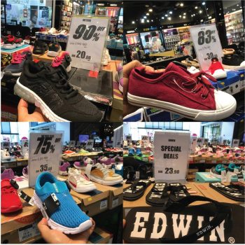 Original-Classic-Sports-Fair-at-Mesa-Mall-5-350x350 - Apparels Events & Fairs Fashion Accessories Fashion Lifestyle & Department Store Footwear Negeri Sembilan Sportswear