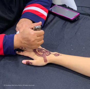 Indian-Drums-Performance-Henna-Tattoo-Workshop-at-Paradigm-Mall-Johor-Bahru-3-350x347 - Events & Fairs Johor Others 