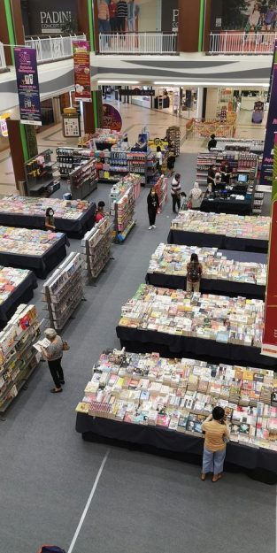 Popular-Book-Fair-at-Aeon-Mall-Kinta-City-1-313x625 - Books & Magazines Events & Fairs Perak Stationery 