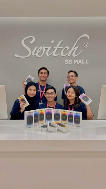 Switch-iPhone-Promo-10-350x622 - Electronics & Computers IT Gadgets Accessories Johor Kedah Kelantan Kuala Lumpur Melaka Mobile Phone Negeri Sembilan Pahang Penang Perak Perlis Promotions & Freebies Putrajaya Sabah Sarawak Selangor Terengganu 