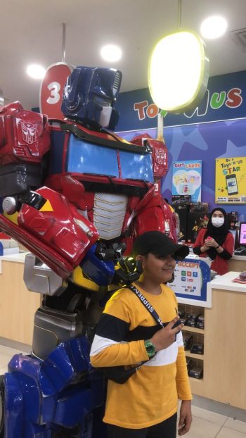 Toys-R-Us-Meet-Greet-with-Optimus-Prime-at-Mid-Valley-5-350x622 - Baby & Kids & Toys Kuala Lumpur Selangor Toys 