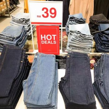 VOIR-Gallery-Pre-Renovation-Clearance-Sale-at-Dataran-Pahlawan-5-350x350 - Apparels Fashion Accessories Fashion Lifestyle & Department Store Melaka Warehouse Sale & Clearance in Malaysia 