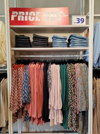 Daisy-Massive-Price-Out-at-Freeport-AFamosa-Outlet-5-350x467 - Apparels Fashion Accessories Fashion Lifestyle & Department Store Malaysia Sales Melaka 