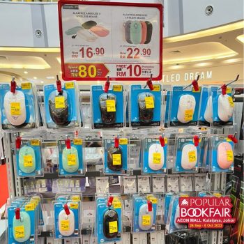 Popular-Book-Fair-at-AEON-Mall-Kulaijaya-6-350x350 - Books & Magazines Electronics & Computers Events & Fairs IT Gadgets Accessories Johor Stationery 