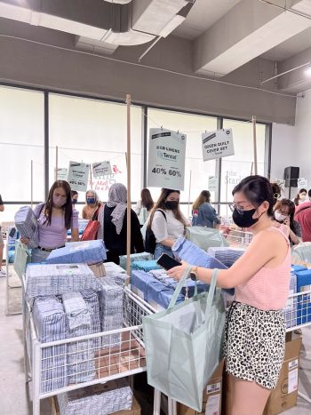 Hooga-Warehosue-Sale-76-350x467 - Beddings Furniture Home & Garden & Tools Home Decor Kuala Lumpur Sanitary & Bathroom Selangor Warehouse Sale & Clearance in Malaysia 