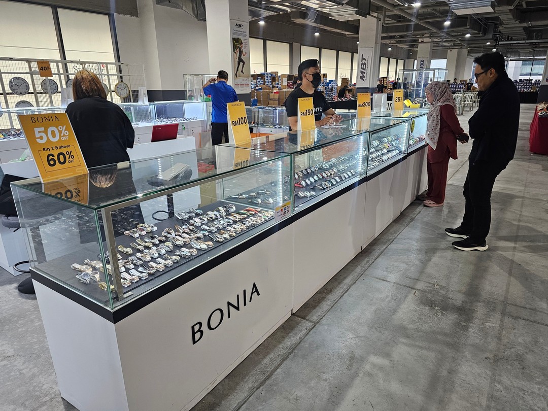 GIGA-Sports-Warehouse-Sale-–-Massive-Discounts-on-Sportswear-10 - Apparels Fashion Accessories Fashion Lifestyle & Department Store Footwear Selangor Warehouse Sale & Clearance in Malaysia