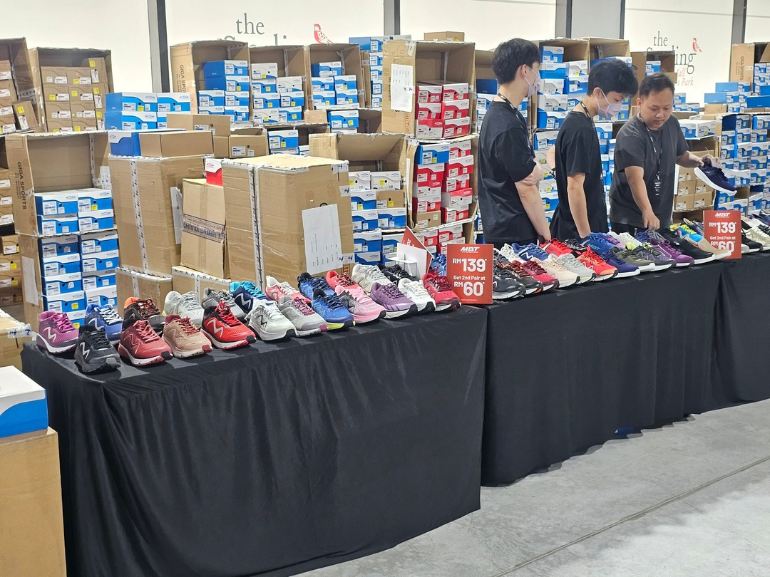 GIGA-Sports-Warehouse-Sale-–-Massive-Discounts-on-Sportswear-7 - Apparels Fashion Accessories Fashion Lifestyle & Department Store Footwear Selangor Warehouse Sale & Clearance in Malaysia