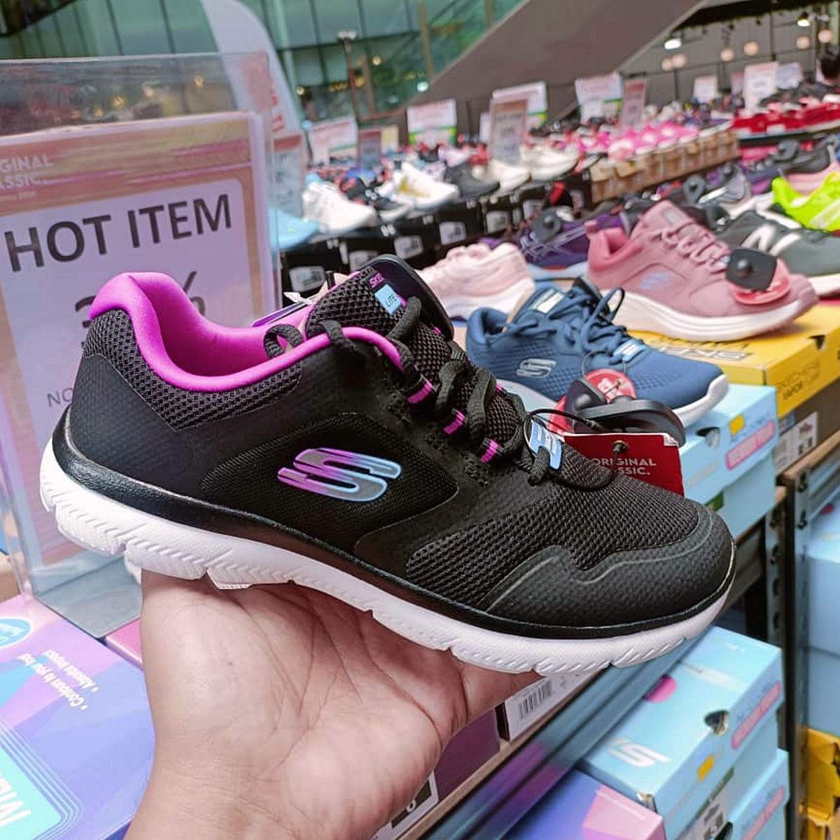 IMG-20250324-WA0059 - Apparels Bags Bicycles Children Fashion Fashion Accessories Fashion Lifestyle & Department Store Fitness Footwear Golf Kuala Lumpur Outdoor Sports Selangor Sports,Leisure & Travel Sportswear Warehouse Sale & Clearance in Malaysia