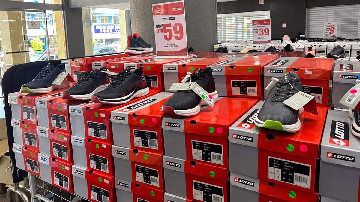 a022 - Apparels Bags Bicycles Fashion Lifestyle & Department Store Fitness Footwear Johor Kedah Kuala Lumpur Melaka Outdoor Sports Perak Selangor Sports,Leisure & Travel Sportswear Warehouse Sale & Clearance in Malaysia