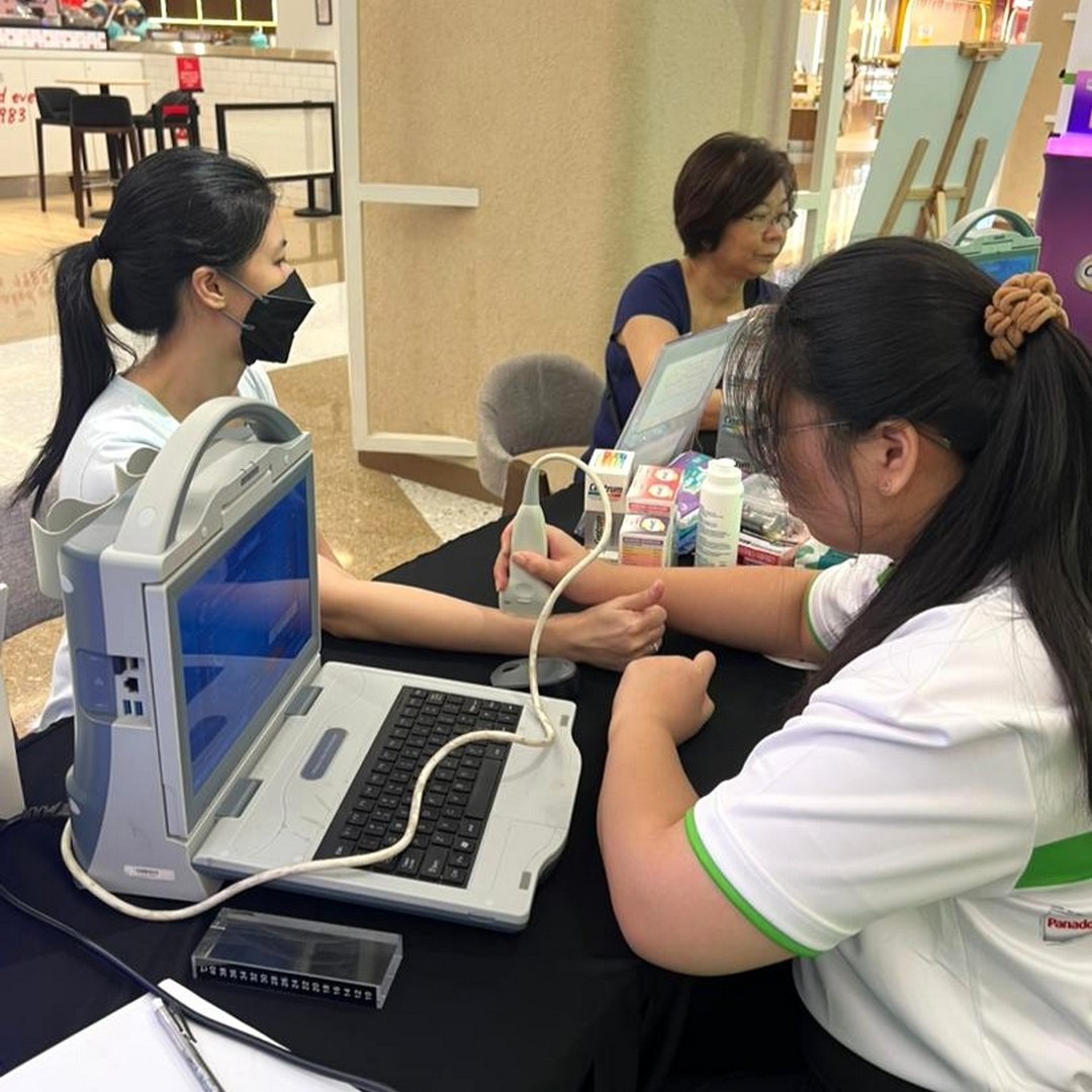 CARiNG-Pharmacy-x-Haleon-Roadshow-4 27 October-2 November 2025: CARiNG Pharmacy x Haleon Roadshow: Health & Wellness Promotion with Free Gifts