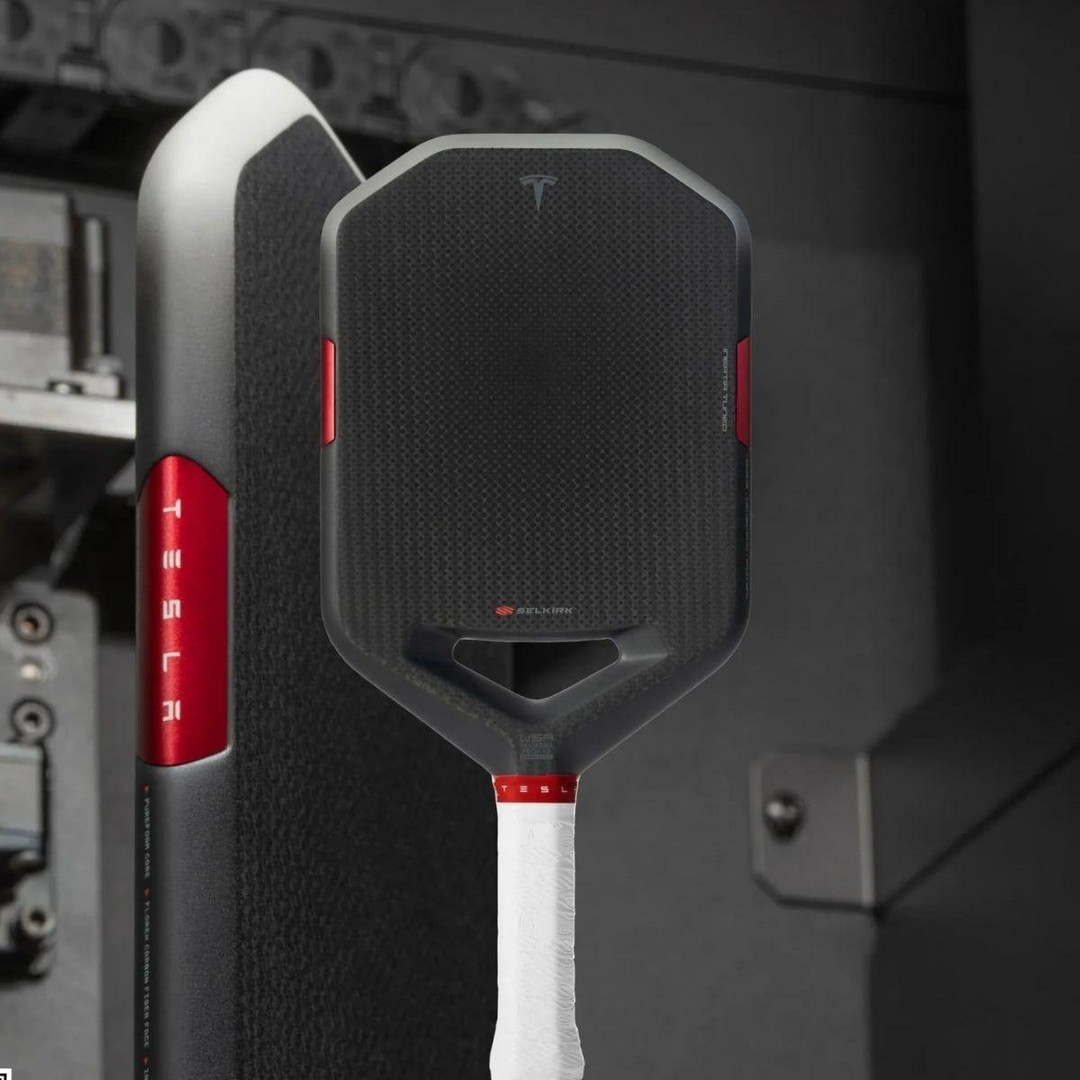 Tesla-and-Selkirk-Aurum-Pickleball-Paddle-Promotion-1 24 August 2026 onwards: Tesla and Selkirk Aurum Pickleball Paddle Promotion in Malaysia, Cybercab-Inspired Premium Paddle From RM3,499