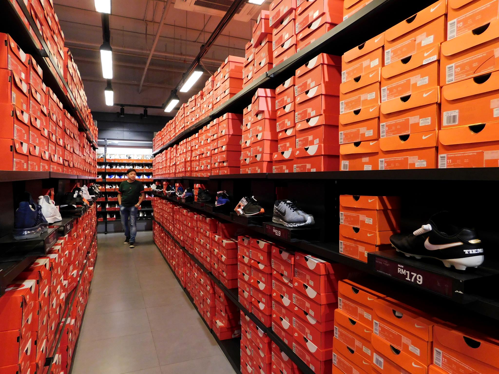 nike outlet melbourne