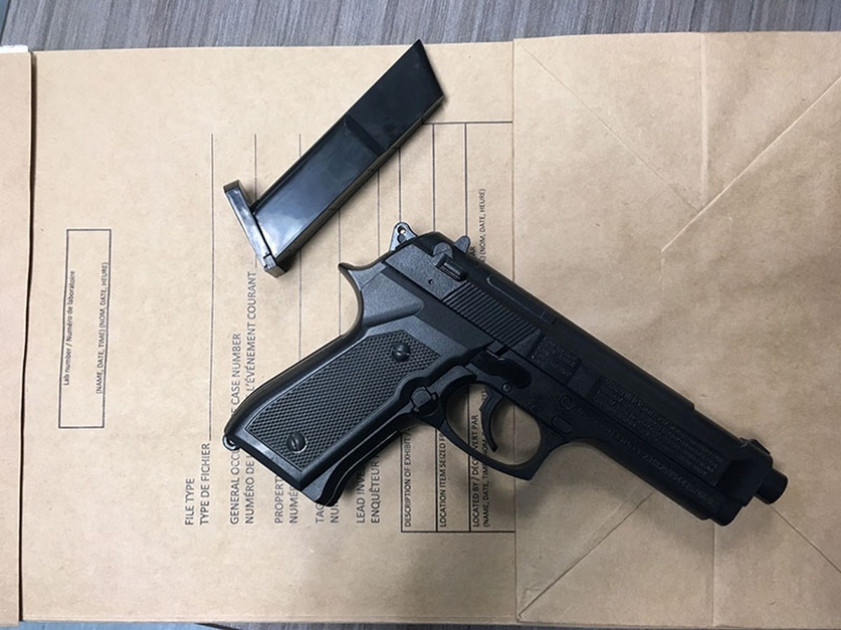 this-air-pistol-was-found-in-the-waistband-of-an-intoxicated-man-from-grand-rapids-arrested-in-thomp - Jokes 
