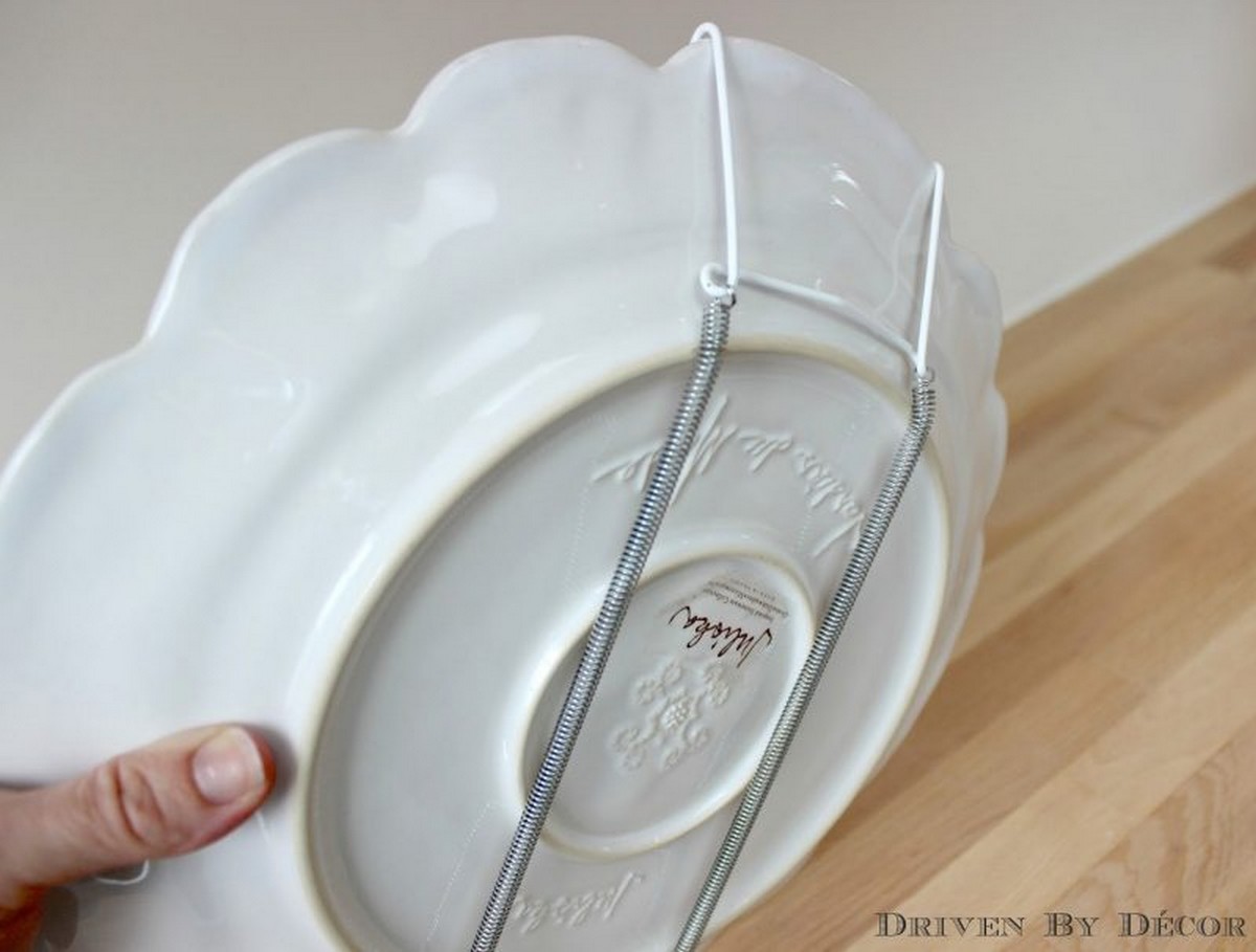 plate-hanger-stretched-across-plate-WM - News 