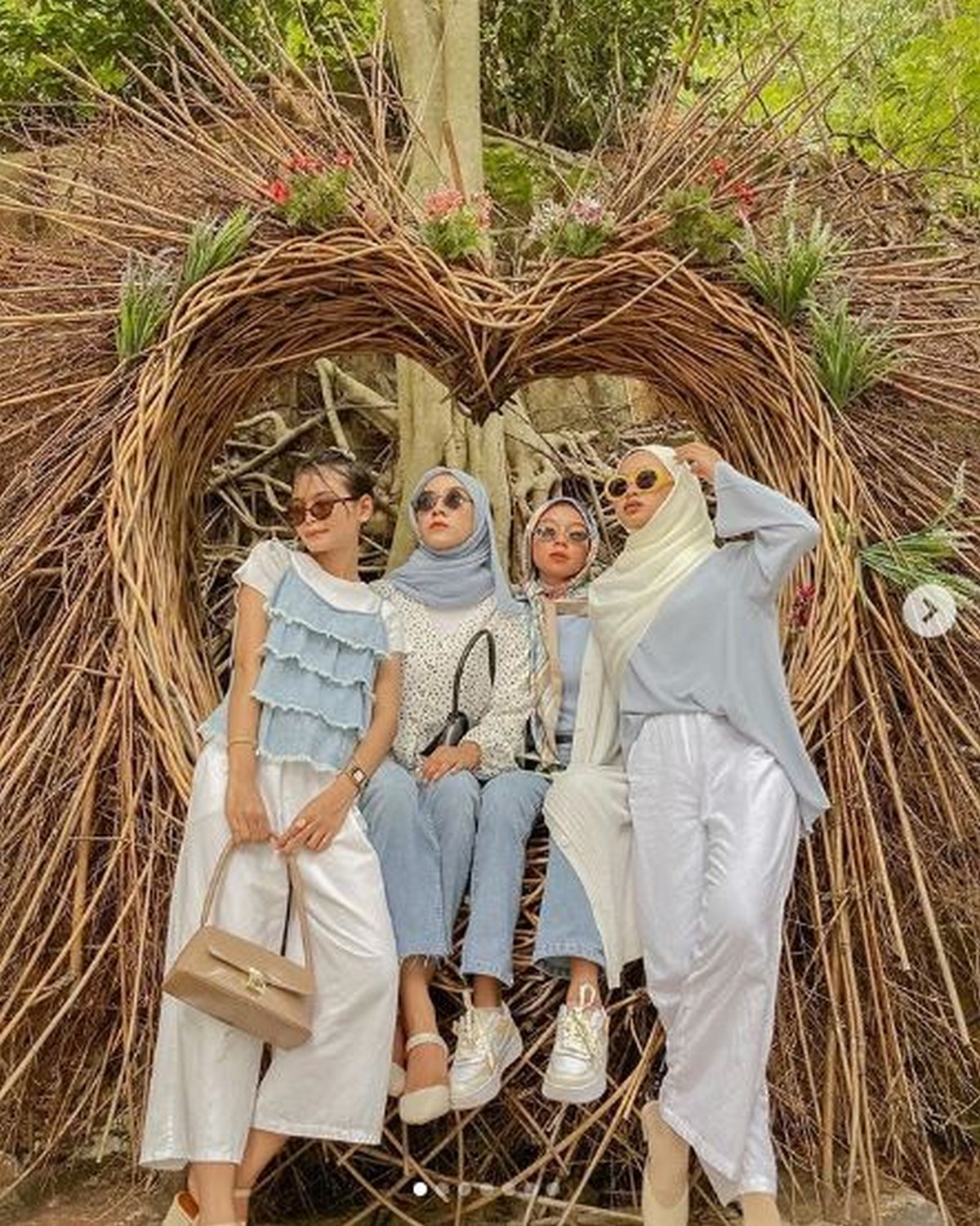4-Fill-up-your-IG-timeline-with-a-photoshoot-sesh-at-Pulau-Jerejak-2 - News