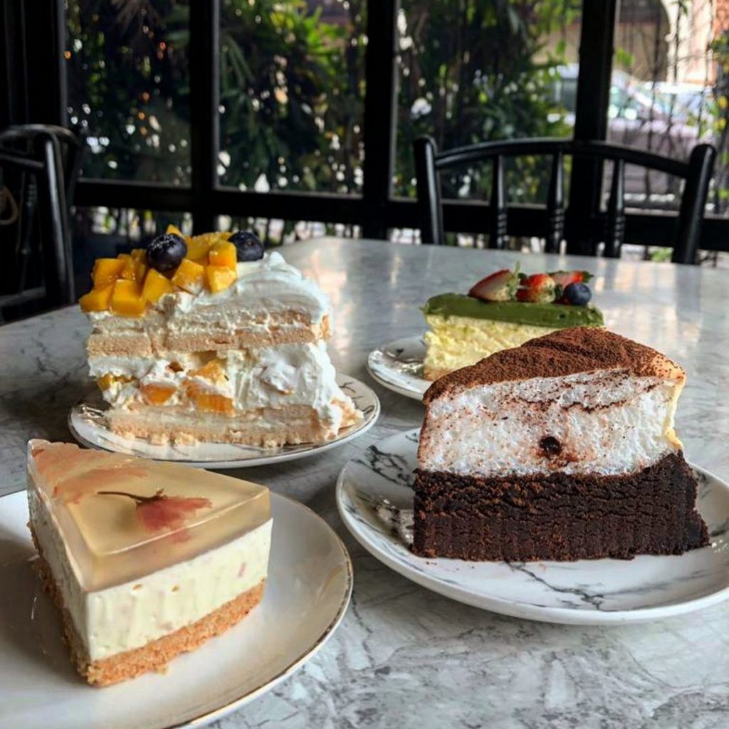 Great Cafe You Must Discover In Ipoh With Cakes and Desserts