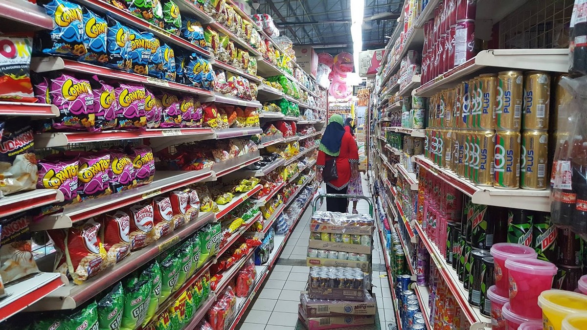 Malaysia-Shop-Aisle-Snack - LifeStyle 