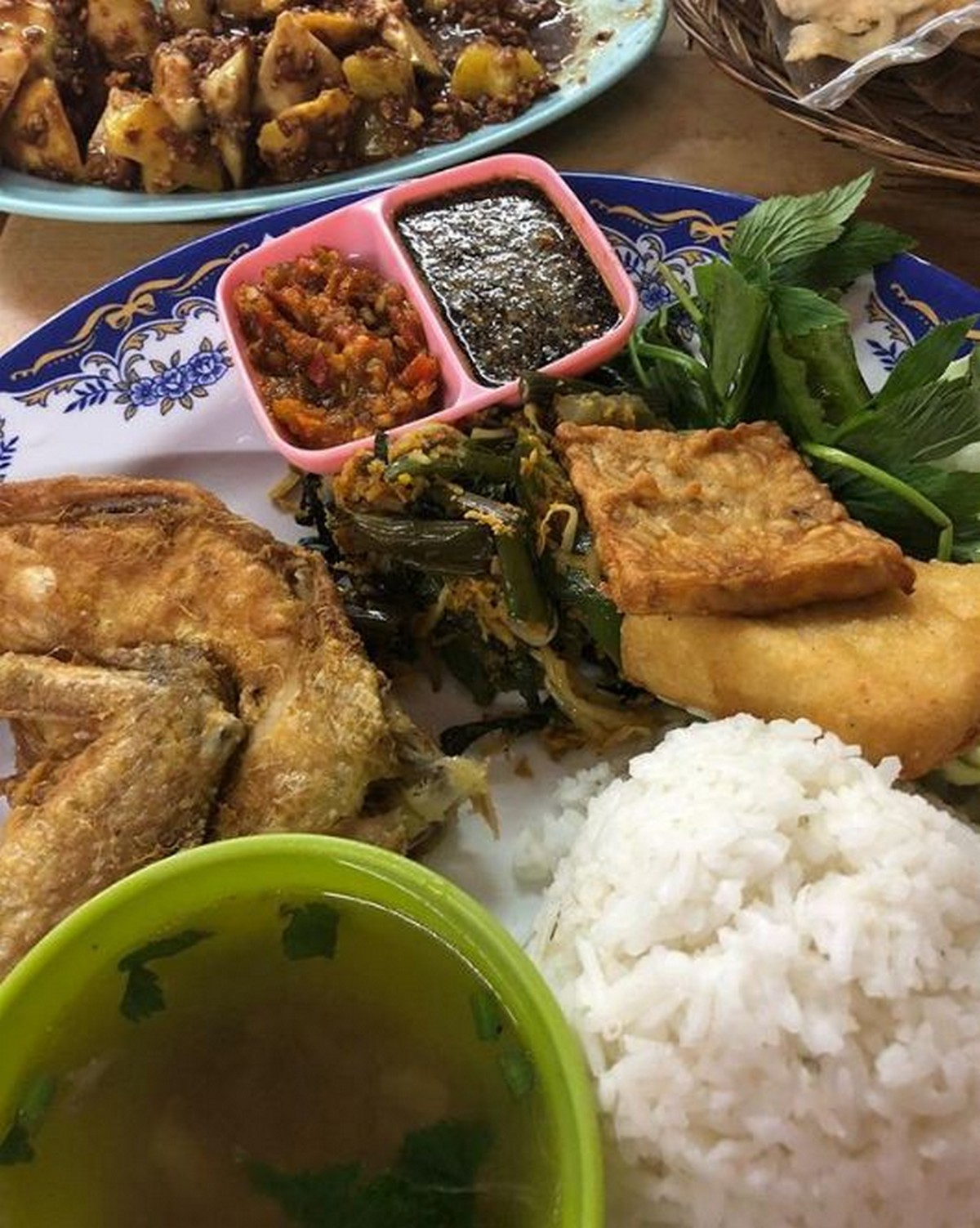 Restoran-Nasi-Padang-Asli-Minang-Kabau-Copy - News 