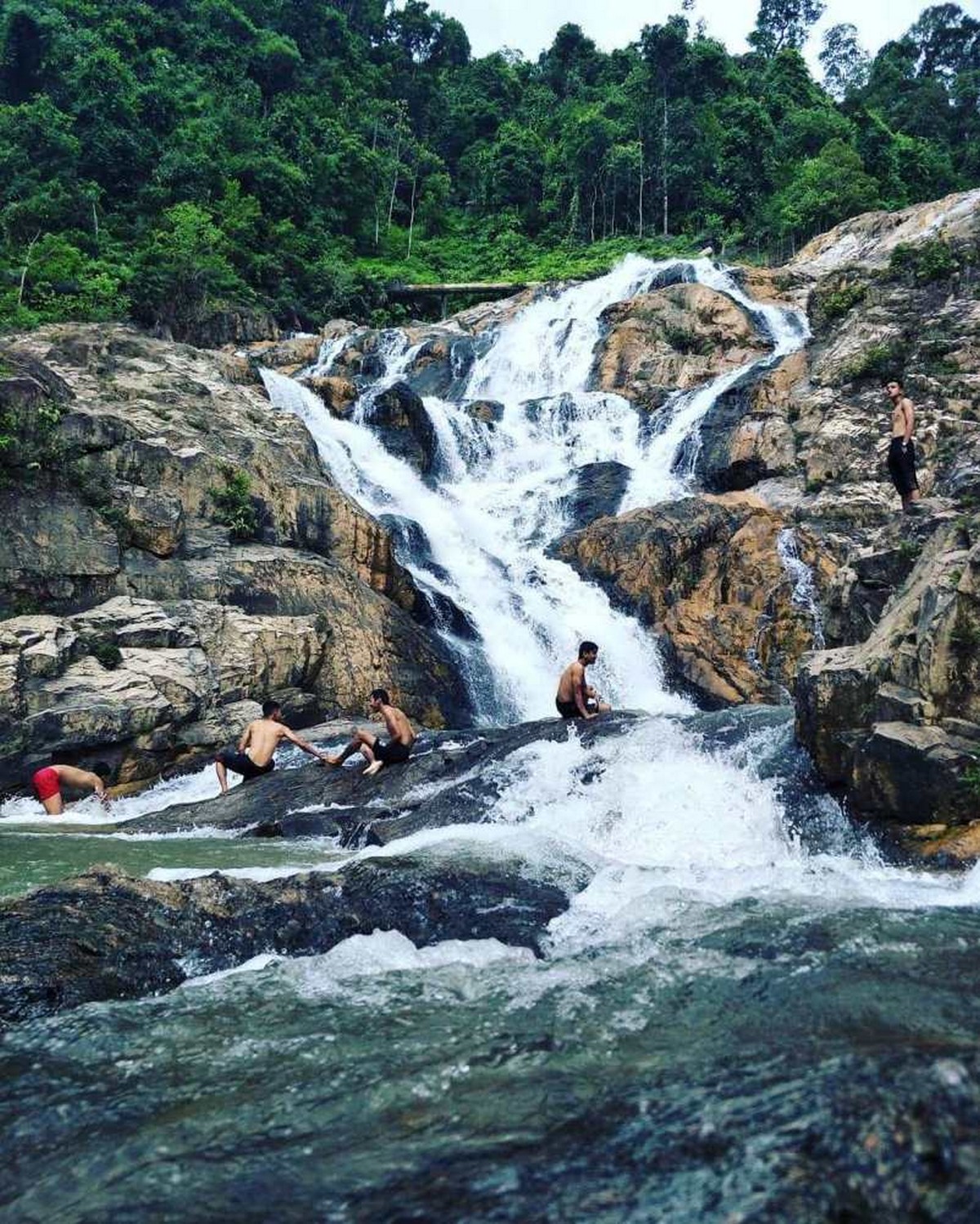 13.-Air-Terjun-Lata-Berangin-Kelantan-2 - News 