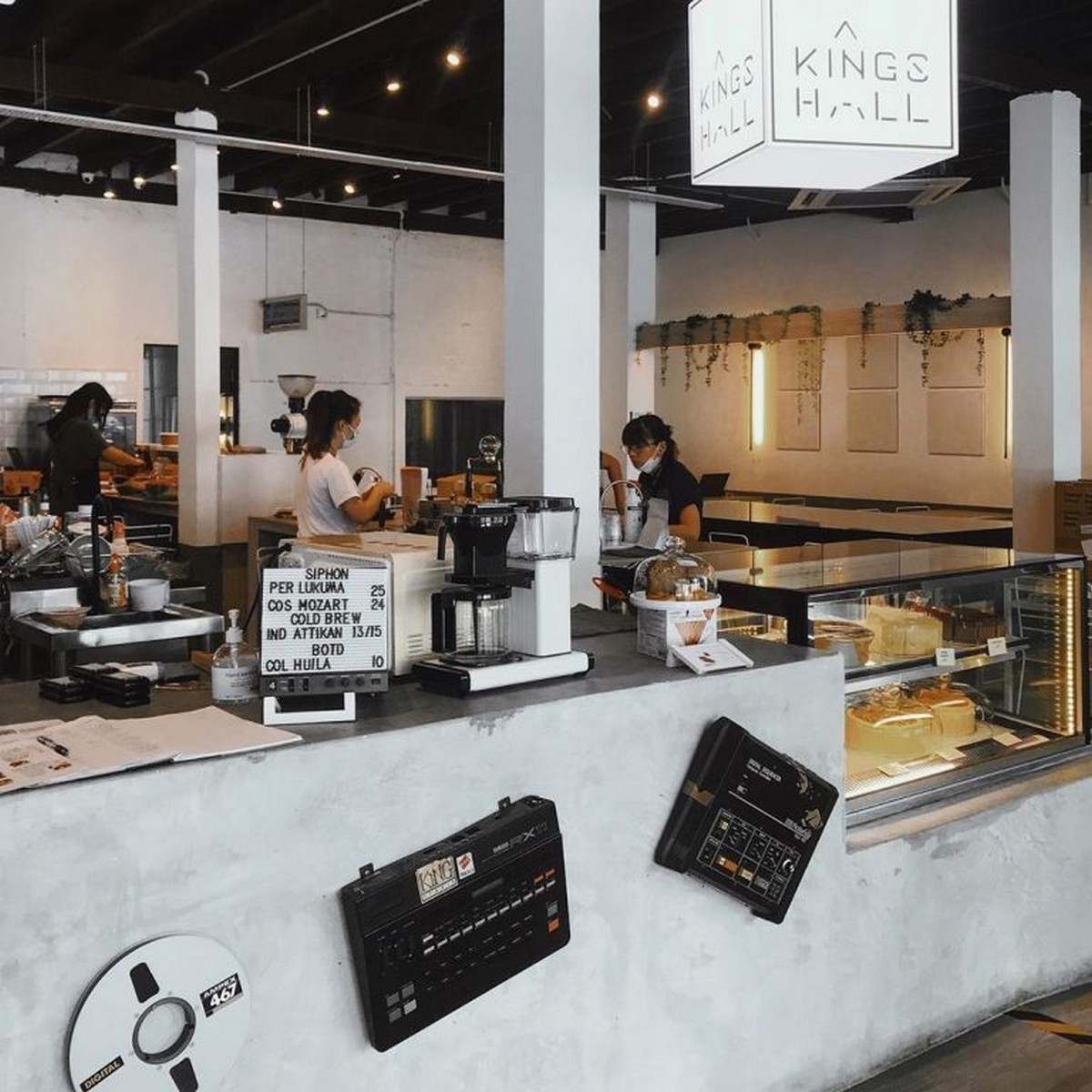 8.-Kings-Hall-by-Cafe-In-A-Box-2 - LifeStyle 